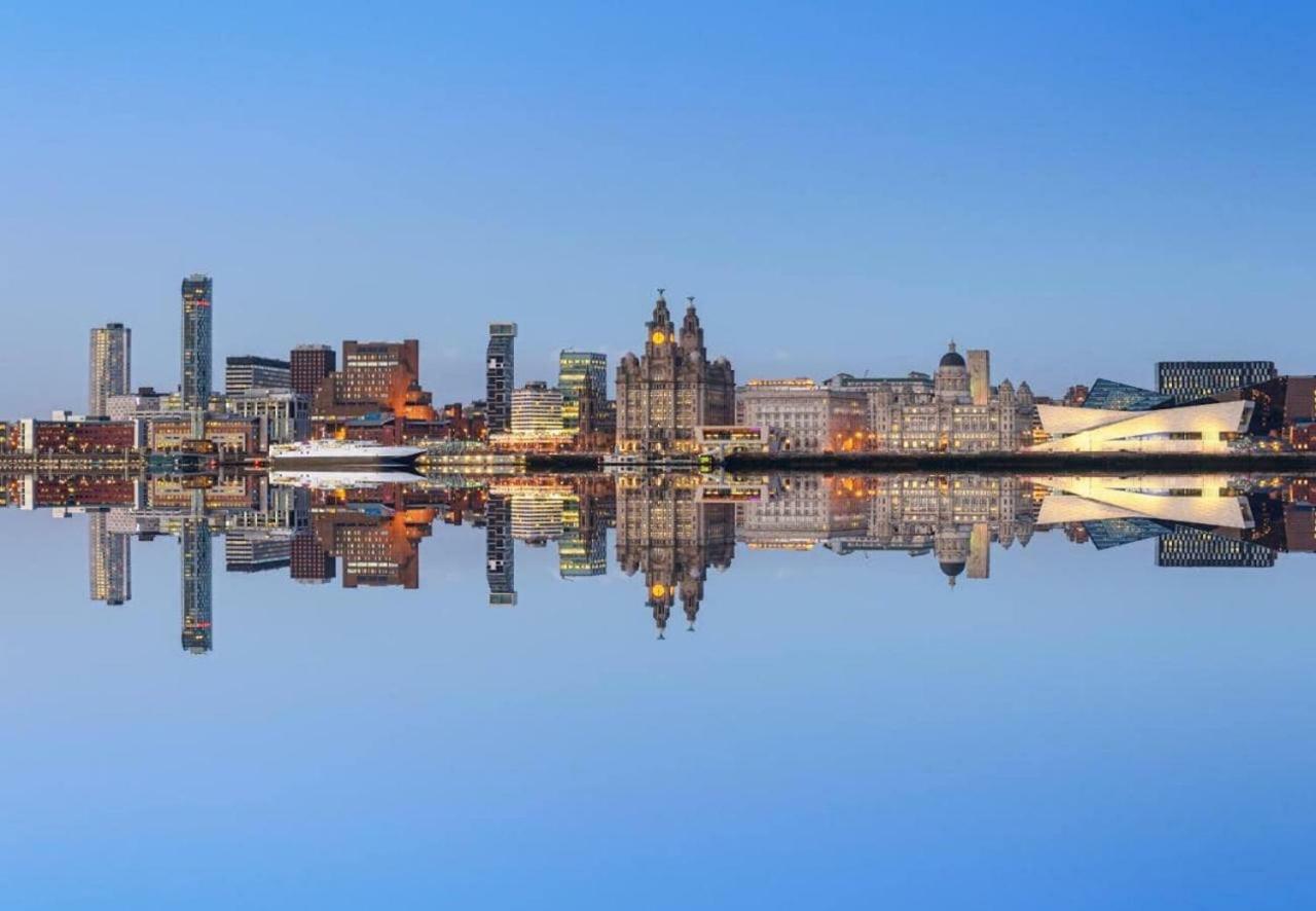 Cosy Anfield Guesthouse - Free Parking Liverpool Bagian luar foto